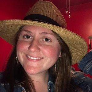 Meet your Posher, Ashley